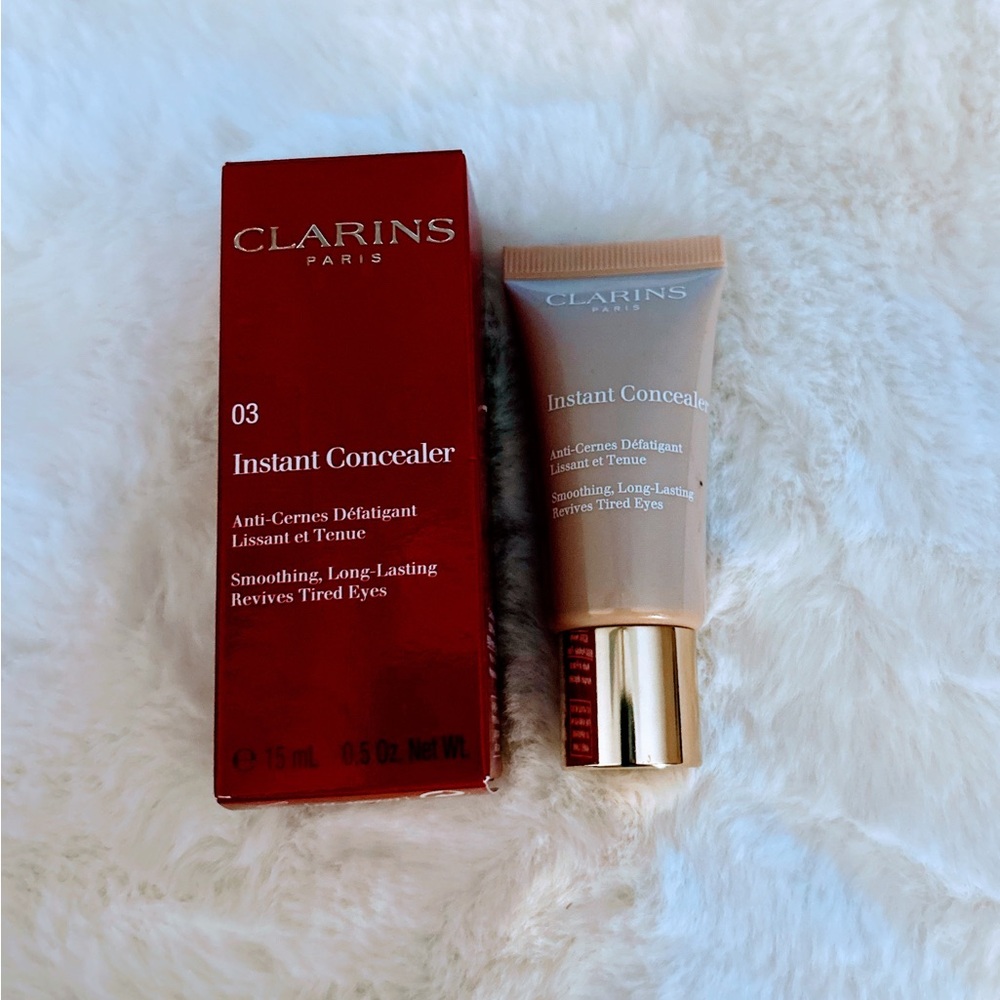 Clarins Paris Instant Concealer in Rich Red Packaging